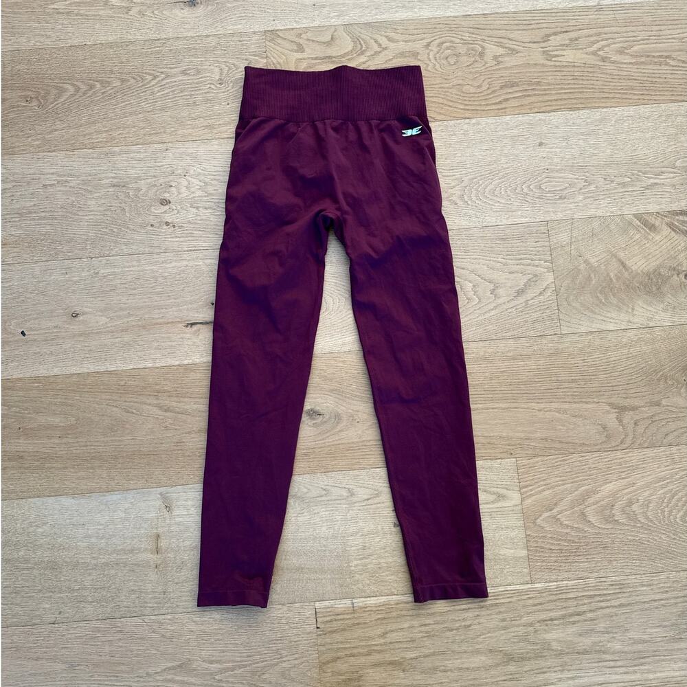 Elite Eleven - Seamless High Waist Scrunch Back Leggings in Cherry Cola Burgandy